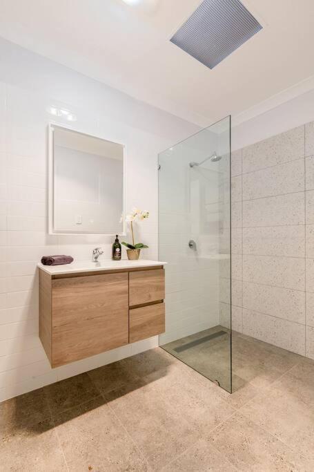 Salt & Pepper; Beautiful Town House In Margs! Villa Margaret River Екстериор снимка